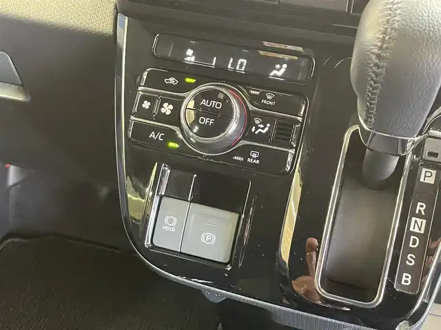 ダイハツ タント カスタム RS 岩手県 2023(令5)年 1万km シャイニングホワイトパール ４WD/ターボ/両側パワースライドドア/スマートアシスト/衝突回避支援ブレーキ/ブレーキ制御付き誤発進抑制機能/車線逸脱警報/アダプティブクルーズコントロール/レーンキープコントロール/オートハイビーム/標識認識機能/先行車発信お知らせ機能/コーナーセンサー/横滑り防止装置/アイドリングストップ/ロールサンシェード/前席シートヒーター/運転席ロングスライドシート/オプションALPINE製ナビ/フルセグTV/バックカメラ/ETC/LEDヘッドライト/LEDフォグライト/純正１５インチアルミホイール