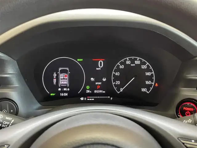 ホンダ ヴェゼル ハイブリッド e:HEV X 岩手県 2021(令3)年 1.3万km プラチナホワイトパール ４WD/ワンオーナー/ホンダセンシング/衝突軽減ブレーキ/アダプティブクルーズコントロール/車線維持支援システム/路外逸脱抑制機能/標識認識機能/踏み間違い衝突軽減システム/オートハイビーム/パーキングセンサー/オートマチックブレーキホールド/ヒルディセントコントロール/先行車発信お知らせ機能/横滑り防止装置/減速セレクター/チップアップリヤシート/前席シートヒーター/純正ナビ/バック・フロントカメラ/ドライブレコーダー/ETC/KENWOODツイーター/Pioneerサブウーファー/フルLEDヘッドライト/LEDフォグライト/社外１８インチアルミホイール