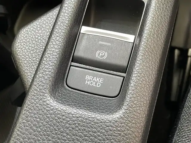 ホンダ ヴェゼル ハイブリッド e:HEV X 岩手県 2021(令3)年 1.3万km プラチナホワイトパール ４WD/ワンオーナー/ホンダセンシング/衝突軽減ブレーキ/アダプティブクルーズコントロール/車線維持支援システム/路外逸脱抑制機能/標識認識機能/踏み間違い衝突軽減システム/オートハイビーム/パーキングセンサー/オートマチックブレーキホールド/ヒルディセントコントロール/先行車発信お知らせ機能/横滑り防止装置/減速セレクター/チップアップリヤシート/前席シートヒーター/純正ナビ/バック・フロントカメラ/ドライブレコーダー/ETC/KENWOODツイーター/Pioneerサブウーファー/フルLEDヘッドライト/LEDフォグライト/社外１８インチアルミホイール