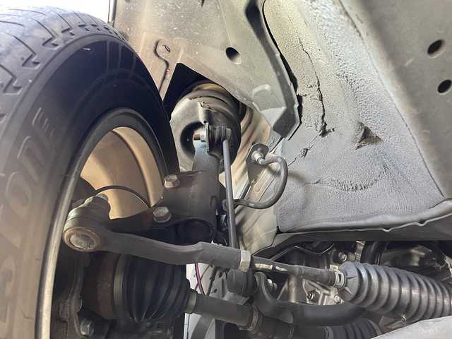 日産 セレナ ライダー プロパイロット E 滋賀県 2017(平29)年 2.1万km ダイヤモンドブラック 社外エアロ/社外フロントグリル/両側パワースライドドア/フリップダウンモニター/純正9インチナビ【MM516D-L】/（AM/FM/フルセグ/CD/DVD/Bluetooth）/バックカメラ/ETC/ドライブレコーダー/スタッドレスタイヤ積込/踏み間違い防止アシスト/ブレーキアシスト/プリクラッシュブレーキアシスト/ヒルスタート（坂道発進）アシスト/前方衝突防止支援システム/TCS（トラクションコントロールシステム）/VDC（ビークルダイナミクスコントロール）/レーンキープアシスト/車間自動制御システム	/ASCD（オートスピードコントロール装置）/ABS（アンチロックブレーキシステム）/コーナー・バックセンサー（ソナー）/標識検知機能/電動格納ミラー/電子パーキング/ブレーキホールド/ステアリングスイッチ/オートライト/LEDヘッドライト/フロントフォグ/フルオートエアコン/プッシュスタート/スマートキー/純正フロアマット/純正ドアバイザー