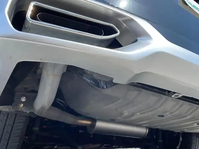日産 セレナ ライダー プロパイロット E 滋賀県 2017(平29)年 2.1万km ダイヤモンドブラック 社外エアロ/社外フロントグリル/両側パワースライドドア/フリップダウンモニター/純正9インチナビ【MM516D-L】/（AM/FM/フルセグ/CD/DVD/Bluetooth）/バックカメラ/ETC/ドライブレコーダー/スタッドレスタイヤ積込/踏み間違い防止アシスト/ブレーキアシスト/プリクラッシュブレーキアシスト/ヒルスタート（坂道発進）アシスト/前方衝突防止支援システム/TCS（トラクションコントロールシステム）/VDC（ビークルダイナミクスコントロール）/レーンキープアシスト/車間自動制御システム	/ASCD（オートスピードコントロール装置）/ABS（アンチロックブレーキシステム）/コーナー・バックセンサー（ソナー）/標識検知機能/電動格納ミラー/電子パーキング/ブレーキホールド/ステアリングスイッチ/オートライト/LEDヘッドライト/フロントフォグ/フルオートエアコン/プッシュスタート/スマートキー/純正フロアマット/純正ドアバイザー
