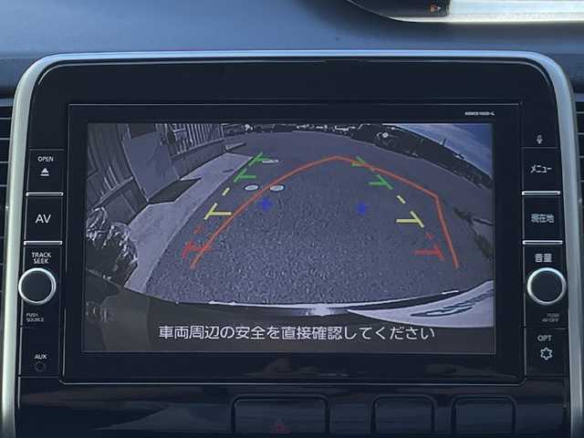 日産 セレナ ライダー プロパイロット E 滋賀県 2017(平29)年 2.1万km ダイヤモンドブラック 社外エアロ/社外フロントグリル/両側パワースライドドア/フリップダウンモニター/純正9インチナビ【MM516D-L】/（AM/FM/フルセグ/CD/DVD/Bluetooth）/バックカメラ/ETC/ドライブレコーダー/スタッドレスタイヤ積込/踏み間違い防止アシスト/ブレーキアシスト/プリクラッシュブレーキアシスト/ヒルスタート（坂道発進）アシスト/前方衝突防止支援システム/TCS（トラクションコントロールシステム）/VDC（ビークルダイナミクスコントロール）/レーンキープアシスト/車間自動制御システム	/ASCD（オートスピードコントロール装置）/ABS（アンチロックブレーキシステム）/コーナー・バックセンサー（ソナー）/標識検知機能/電動格納ミラー/電子パーキング/ブレーキホールド/ステアリングスイッチ/オートライト/LEDヘッドライト/フロントフォグ/フルオートエアコン/プッシュスタート/スマートキー/純正フロアマット/純正ドアバイザー