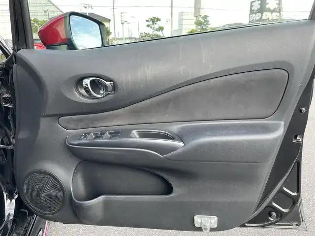 日産 ノート e－パワー ニスモ 岡山県 2018(平30)年 9万km スーパーブラック 登録時走行距離　89474km/禁煙車/純正SDナビ(MM318D-W)/　(CD/フルセグTV/Bluetooth)/インテリジェントルームミラー/ニスモエアロ/全方位カメラ/クルーズコントロール(追従走行あり)/エマージェンシーブレーキ（衝突軽減システム）/車線逸脱警報（レーンキープアシスト）/純正ドライブレコーダー/ETC/革巻きステアリング/ステアリングスイッチ/純正LEDヘッドライト/フォグライト/オートライト/プッシュスタート/スマートキー/アイドリングストップ/純正アルミホイール 16インチ/ドアバイザー/ウインカーミラー/電動格納ミラー/ニスモ純正ドアハンドルプロテクター/横滑防止装置/盗難防止装置