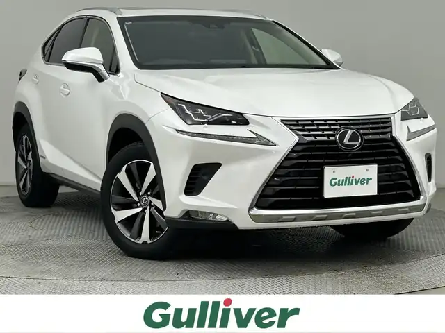 レクサス ＮＸ 300h Iパッケージ 道央・札幌 2018(平30)年 5.4万km ソニッククォーツ ・４WD/・寒冷地仕様/・純正ナビゲーション/　CD/DVD/BT/USB/フルセグ/SD/Miracast/・サンルーフ/・パノラミックビューモニター/・純正前方録画ドライブレコーダー/・レーダークルーズコントロール/・プリクラッシュセーフティ/・ブラインドスポットモニター/・レーンディパーチャーアラート/・パーキングサポートアラート/・パーキングサポートブレーキ/・レーンキープアシスト/・オートライト/・レザーシート/・オートマチックハイビーム/・パワーバックドア/・ステアリングヒーター/・前席パワーシート/・横滑り防止装置/・前後コーナーセンサー/・前席シートヒーター/・ビルトインETC2.0/・スマートキー/・プッシュスタート/・MTモード付AT/・スペアキー1本/・LEDヘッドライト/・前後フォグライト/・ルーフレール/・純正AW１８インチ/・TPMS/・社外フロアマット