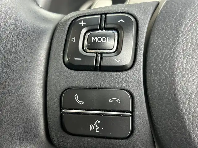 レクサス ＮＸ 300h Iパッケージ 道央・札幌 2018(平30)年 5.4万km ソニッククォーツ ・４WD/・寒冷地仕様/・純正ナビゲーション/　CD/DVD/BT/USB/フルセグ/SD/Miracast/・サンルーフ/・パノラミックビューモニター/・純正前方録画ドライブレコーダー/・レーダークルーズコントロール/・プリクラッシュセーフティ/・ブラインドスポットモニター/・レーンディパーチャーアラート/・パーキングサポートアラート/・パーキングサポートブレーキ/・レーンキープアシスト/・オートライト/・レザーシート/・オートマチックハイビーム/・パワーバックドア/・ステアリングヒーター/・前席パワーシート/・横滑り防止装置/・前後コーナーセンサー/・前席シートヒーター/・ビルトインETC2.0/・スマートキー/・プッシュスタート/・MTモード付AT/・スペアキー1本/・LEDヘッドライト/・前後フォグライト/・ルーフレール/・純正AW１８インチ/・TPMS/・社外フロアマット