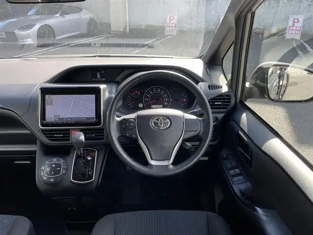 トヨタ ノア X 宮城県 2021(令3)年 4.6万km アバンギャルドブロンズメタリック ワンオーナー/福祉車両/純正メモリナビ/AM/FM/CD/DVD/BT/フルセグTV/バックカメラ/ステアリングスイッチ/両側パワースライドドア/クルーズコントロール/横滑り防止装置/アイドリングストップ/衝突被害軽減システム/レーンキープアシスト/MTモード搭載/純正スチール夏タイヤ15インチ/LEDライト/電動格納ミラー/ウィンカードアミラー/ETC/プッシュスタート/保証書・記録簿・取扱説明書