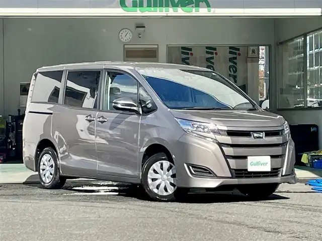 トヨタ ノア X 宮城県 2021(令3)年 4.6万km アバンギャルドブロンズメタリック ワンオーナー/福祉車両/純正メモリナビ/AM/FM/CD/DVD/BT/フルセグTV/バックカメラ/ステアリングスイッチ/両側パワースライドドア/クルーズコントロール/横滑り防止装置/アイドリングストップ/衝突被害軽減システム/レーンキープアシスト/MTモード搭載/純正スチール夏タイヤ15インチ/LEDライト/電動格納ミラー/ウィンカードアミラー/ETC/プッシュスタート/保証書・記録簿・取扱説明書