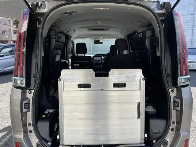 トヨタ ノア X 宮城県 2021(令3)年 4.6万km アバンギャルドブロンズメタリック ワンオーナー/福祉車両/純正メモリナビ/AM/FM/CD/DVD/BT/フルセグTV/バックカメラ/ステアリングスイッチ/両側パワースライドドア/クルーズコントロール/横滑り防止装置/アイドリングストップ/衝突被害軽減システム/レーンキープアシスト/MTモード搭載/純正スチール夏タイヤ15インチ/LEDライト/電動格納ミラー/ウィンカードアミラー/ETC/プッシュスタート/保証書・記録簿・取扱説明書