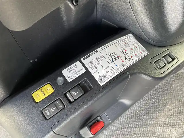 トヨタ ノア X 宮城県 2021(令3)年 4.6万km アバンギャルドブロンズメタリック ワンオーナー/福祉車両/純正メモリナビ/AM/FM/CD/DVD/BT/フルセグTV/バックカメラ/ステアリングスイッチ/両側パワースライドドア/クルーズコントロール/横滑り防止装置/アイドリングストップ/衝突被害軽減システム/レーンキープアシスト/MTモード搭載/純正スチール夏タイヤ15インチ/LEDライト/電動格納ミラー/ウィンカードアミラー/ETC/プッシュスタート/保証書・記録簿・取扱説明書