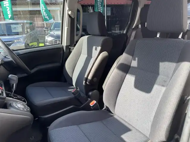 トヨタ ノア X 宮城県 2021(令3)年 4.6万km アバンギャルドブロンズメタリック ワンオーナー/福祉車両/純正メモリナビ/AM/FM/CD/DVD/BT/フルセグTV/バックカメラ/ステアリングスイッチ/両側パワースライドドア/クルーズコントロール/横滑り防止装置/アイドリングストップ/衝突被害軽減システム/レーンキープアシスト/MTモード搭載/純正スチール夏タイヤ15インチ/LEDライト/電動格納ミラー/ウィンカードアミラー/ETC/プッシュスタート/保証書・記録簿・取扱説明書