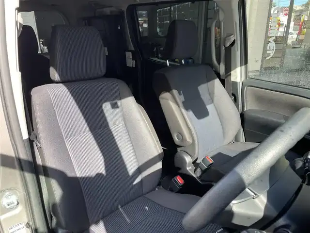 トヨタ ノア X 宮城県 2021(令3)年 4.6万km アバンギャルドブロンズメタリック ワンオーナー/福祉車両/純正メモリナビ/AM/FM/CD/DVD/BT/フルセグTV/バックカメラ/ステアリングスイッチ/両側パワースライドドア/クルーズコントロール/横滑り防止装置/アイドリングストップ/衝突被害軽減システム/レーンキープアシスト/MTモード搭載/純正スチール夏タイヤ15インチ/LEDライト/電動格納ミラー/ウィンカードアミラー/ETC/プッシュスタート/保証書・記録簿・取扱説明書