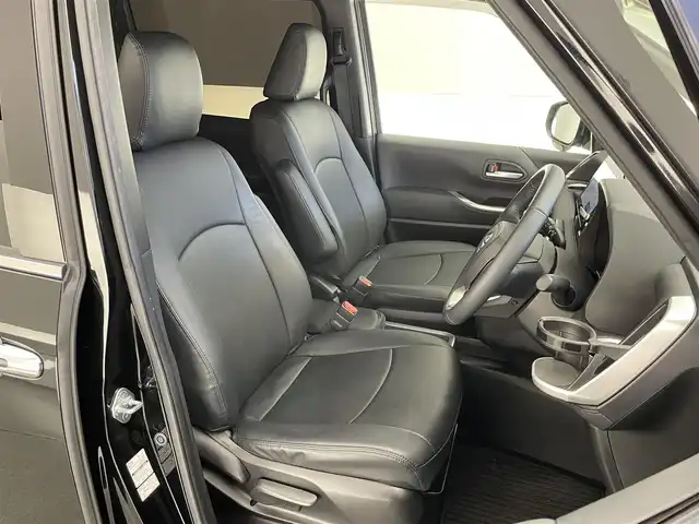 トヨタ ヴォクシー ハイブリッド S－Z 愛知県 2023(令5)年 2万km アティチュードブラックマイカ 純正１０．５型ナビ　快適利便Ｈｉgh　禁煙車　フルセグＴＶ　ＤＶＤデッキ　バックカメラ　ハーフレザー　シートヒーター　パワーバックドア　ＡＣ１００Ｖ　モデリスタシグネチャーイルミ　前後ドラレコ　衝突軽減　シートカバー　セーフティセンス　車線逸脱　モデリスタLEDグリル　LEDオートライト　オートハイビーム　ナノイーXエアコン　コーナーセンサー　クリアランスソナー　電動パーキング