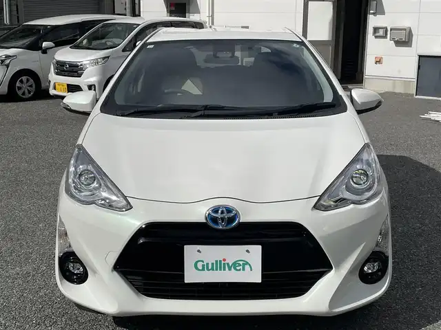 トヨタ アクア S 兵庫県 2016(平28)年 4万km ライムホワイトパールクリスタルシャイン 外部検査実施済み//ワンオーナー//純正メモリーナビ（NSCD-W66）//ワンセグTV/BT//バックカメラ//ステアリングリモコン//LEDヘッドランプ//ビルトインETC//プリクラッシュセーフティ//レーンディパーチャーアラート//オートマチックハイビーム//H29/30/R1/2/3/4/5/6年ディーラー点検記録簿