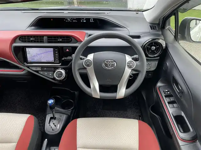 トヨタ アクア S 兵庫県 2016(平28)年 4万km ライムホワイトパールクリスタルシャイン 外部検査実施済み//ワンオーナー//純正メモリーナビ（NSCD-W66）//ワンセグTV/BT//バックカメラ//ステアリングリモコン//LEDヘッドランプ//ビルトインETC//プリクラッシュセーフティ//レーンディパーチャーアラート//オートマチックハイビーム//H29/30/R1/2/3/4/5/6年ディーラー点検記録簿