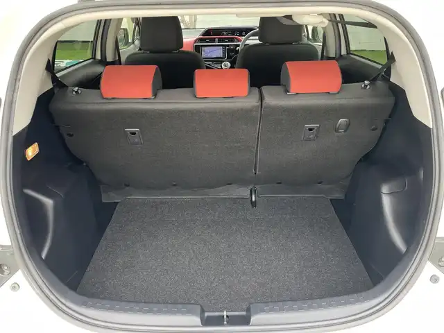 トヨタ アクア S 兵庫県 2016(平28)年 4万km ライムホワイトパールクリスタルシャイン 外部検査実施済み//ワンオーナー//純正メモリーナビ（NSCD-W66）//ワンセグTV/BT//バックカメラ//ステアリングリモコン//LEDヘッドランプ//ビルトインETC//プリクラッシュセーフティ//レーンディパーチャーアラート//オートマチックハイビーム//H29/30/R1/2/3/4/5/6年ディーラー点検記録簿