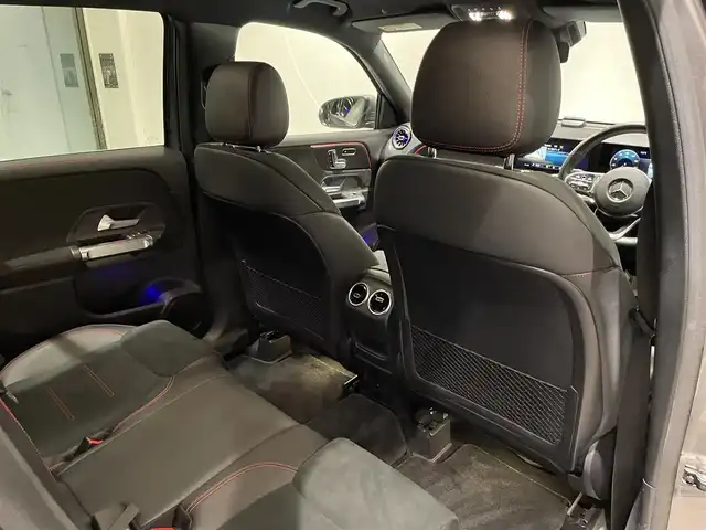 メルセデス・ベンツ ＧＬＢ２００ｄ AMGライン 愛知県 2021(令3)年 1.3万km マウンテングレー レーダーセーフティＰＫＧ　/ＭＢＵＸ　/Ｂｌｕｅｔｏｏｔｈ　/３６０度カメラ　/フルセグＴＶ　/ハーフレザー　/シートヒーター　/ＡＣＣ　/ＬＫＡ　/ＬＤＷ　/ＢＳＭ　/ドライブレコーダー　/ＥＴＣ２．０/アンビエントライト/パワーバックドア/プッシュスタート/ウィンカーミラー/アイドリングストップ