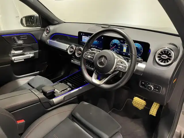 メルセデス・ベンツ ＧＬＢ２００ｄ AMGライン 愛知県 2021(令3)年 1.3万km マウンテングレー レーダーセーフティＰＫＧ　/ＭＢＵＸ　/Ｂｌｕｅｔｏｏｔｈ　/３６０度カメラ　/フルセグＴＶ　/ハーフレザー　/シートヒーター　/ＡＣＣ　/ＬＫＡ　/ＬＤＷ　/ＢＳＭ　/ドライブレコーダー　/ＥＴＣ２．０/アンビエントライト/パワーバックドア/プッシュスタート/ウィンカーミラー/アイドリングストップ