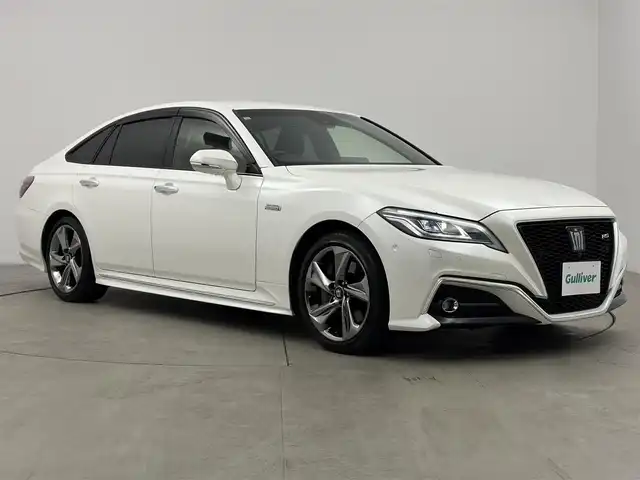 トヨタ クラウン ハイブリッド RS アドバンス 愛知県 2018(平30)年 3.7万km パール 純正ナビ/パノラマミックビューモニター/レザーシート/デジタルインナーミラー/プリクラッシュセーフティシステム/レーダークルーズコントロール/LEDヘッドライト/フルセグTV/シートヒーター/エアコン/スマートキー/プッシュスタート/電動格納ミラー/ETC/Bluetooth