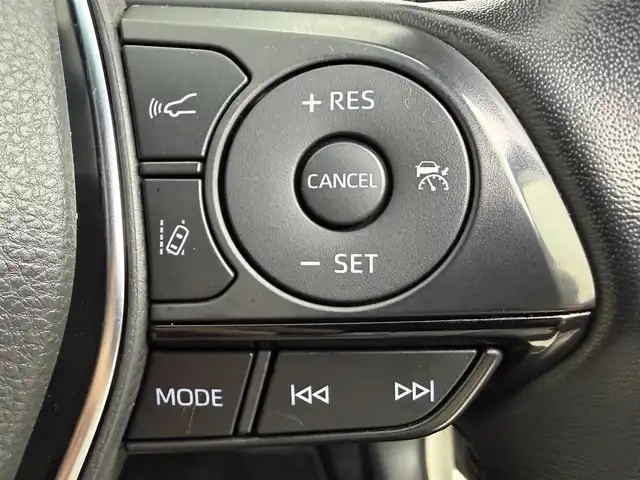 トヨタ クラウン ハイブリッド RS アドバンス 愛知県 2018(平30)年 3.7万km パール 純正ナビ/パノラマミックビューモニター/レザーシート/デジタルインナーミラー/プリクラッシュセーフティシステム/レーダークルーズコントロール/LEDヘッドライト/フルセグTV/シートヒーター/エアコン/スマートキー/プッシュスタート/電動格納ミラー/ETC/Bluetooth