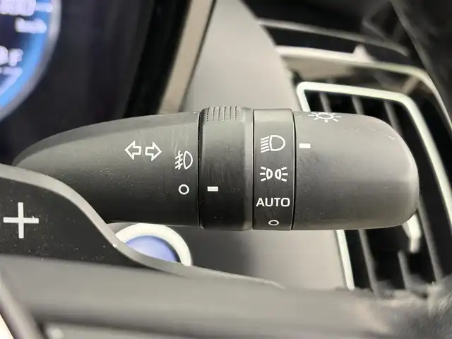 トヨタ クラウン ハイブリッド RS アドバンス 愛知県 2018(平30)年 3.7万km パール 純正ナビ/パノラマミックビューモニター/レザーシート/デジタルインナーミラー/プリクラッシュセーフティシステム/レーダークルーズコントロール/LEDヘッドライト/フルセグTV/シートヒーター/エアコン/スマートキー/プッシュスタート/電動格納ミラー/ETC/Bluetooth