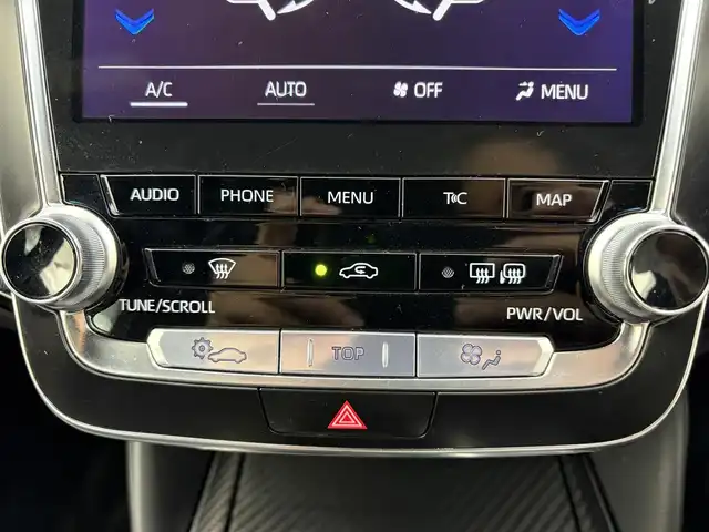 トヨタ クラウン ハイブリッド RS アドバンス 愛知県 2018(平30)年 3.7万km パール 純正ナビ/パノラマミックビューモニター/レザーシート/デジタルインナーミラー/プリクラッシュセーフティシステム/レーダークルーズコントロール/LEDヘッドライト/フルセグTV/シートヒーター/エアコン/スマートキー/プッシュスタート/電動格納ミラー/ETC/Bluetooth