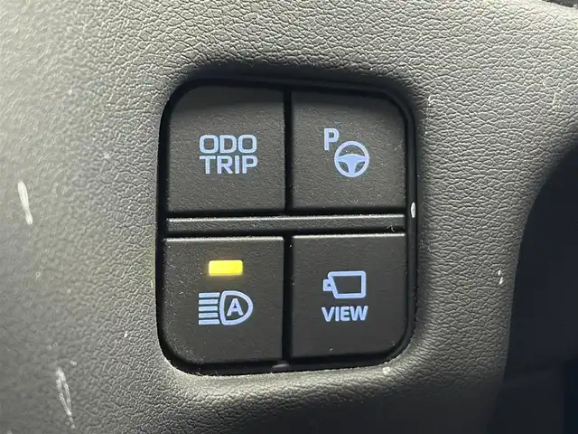 トヨタ クラウン ハイブリッド RS アドバンス 愛知県 2018(平30)年 3.7万km パール 純正ナビ/パノラマミックビューモニター/レザーシート/デジタルインナーミラー/プリクラッシュセーフティシステム/レーダークルーズコントロール/LEDヘッドライト/フルセグTV/シートヒーター/エアコン/スマートキー/プッシュスタート/電動格納ミラー/ETC/Bluetooth