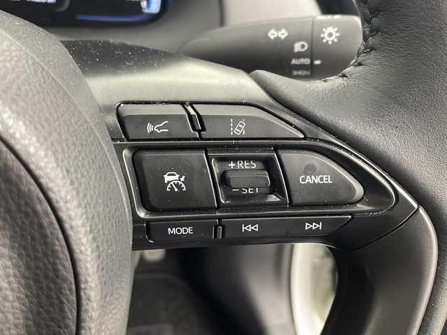 トヨタ アクア G 秋田県 2024(令6)年 2万km プラチナホワイトパールマイカ 4WD/純正ナビ/AM/FM/Bluetooth　/バックカメラ　/衝突被害軽減ブレーキ　/レーダークルーズコントロール　/横滑り防止装置/レーンキープアシスト/寒冷地仕様　/LEDライト　/バックカメラ　/ＥＴＣ　/前後コーナーセンサー　/スマートキー/ワイパーデアイサー/革巻きステアリング/AC100V/ミラーヒーター/ドライブレコーダー