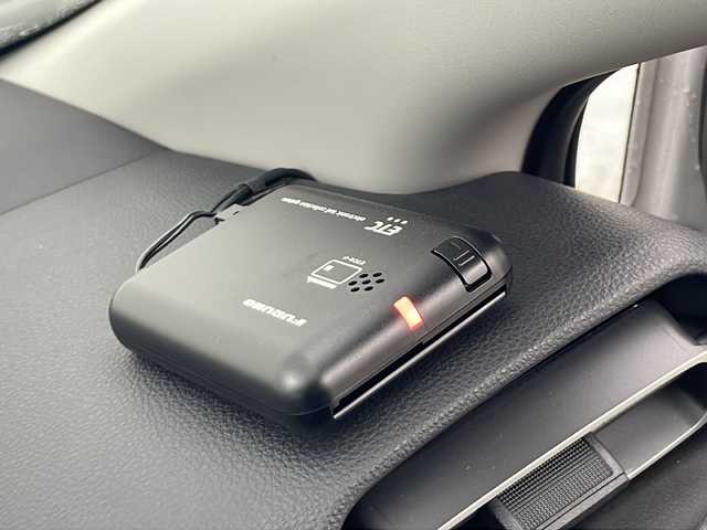 トヨタ アクア G 秋田県 2024(令6)年 2万km プラチナホワイトパールマイカ 4WD/純正ナビ/AM/FM/Bluetooth　/バックカメラ　/衝突被害軽減ブレーキ　/レーダークルーズコントロール　/横滑り防止装置/レーンキープアシスト/寒冷地仕様　/LEDライト　/バックカメラ　/ＥＴＣ　/前後コーナーセンサー　/スマートキー/ワイパーデアイサー/革巻きステアリング/AC100V/ミラーヒーター/ドライブレコーダー