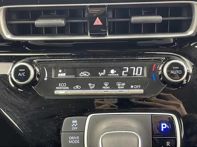 トヨタ アクア G 秋田県 2024(令6)年 2万km プラチナホワイトパールマイカ 4WD/純正ナビ/AM/FM/Bluetooth　/バックカメラ　/衝突被害軽減ブレーキ　/レーダークルーズコントロール　/横滑り防止装置/レーンキープアシスト/寒冷地仕様　/LEDライト　/バックカメラ　/ＥＴＣ　/前後コーナーセンサー　/スマートキー/ワイパーデアイサー/革巻きステアリング/AC100V/ミラーヒーター/ドライブレコーダー