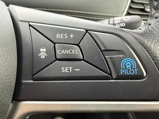 日産 セレナ ハイウェイスターVセレクションⅡ 愛知県 2019(平31)年 6.9万km ダイヤモンドブラック プロパイロット/純正SDナビ/Bluetooth接続/CD/DVD再生/AM/FM/フルセグTV/ドライブレコーダー/ビルトインETC/シートヒーター/ステアリングヒーター/ステアリングスイッチ/両側パワースライドドア/アラウンドビューモニター/純正16インチアルミホイール/純正フロマット/LEDヘッドライト/フォグライト