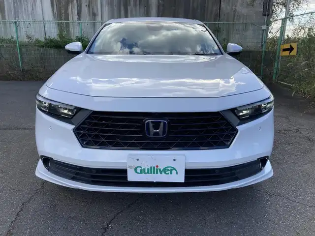 ホンダ アコード e:HEV 群馬県 2024(令6)年 2.6万km プラチナホワイトパール 純正12.3型ナビ/BOSEプレミアムサウンドシステム/全方位モニター/ドライブレコーダー/アダプティブクルーズコントロール/前後ソナーセンサー/ホンダセンシング360/・衝突被害軽減ブレーキ/・車線逸脱防止支援システム/・前後誤発進抑制機能/・後退出庫サポート/・ブラインドスポットインフォメーション/・アダプティブドライビングビーム/ヘッドアップディスプレイ/フルLEDヘッドランプ/革巻きステアリング/パドルシフト/ブラック革シート/全席シートヒーター/前席パワーシート/運転席ポジションメモリー/純正18インチアルミホイール/スマートキー/プッシュエンジンスタート/禁煙車