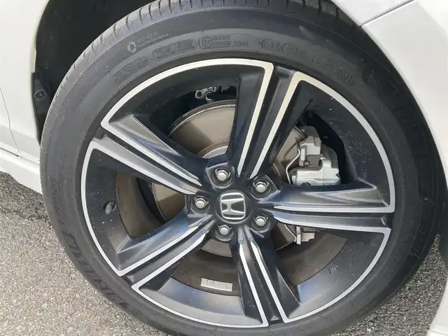 ホンダ アコード e:HEV 群馬県 2024(令6)年 2.6万km プラチナホワイトパール 純正12.3型ナビ/BOSEプレミアムサウンドシステム/全方位モニター/ドライブレコーダー/アダプティブクルーズコントロール/前後ソナーセンサー/ホンダセンシング360/・衝突被害軽減ブレーキ/・車線逸脱防止支援システム/・前後誤発進抑制機能/・後退出庫サポート/・ブラインドスポットインフォメーション/・アダプティブドライビングビーム/ヘッドアップディスプレイ/フルLEDヘッドランプ/革巻きステアリング/パドルシフト/ブラック革シート/全席シートヒーター/前席パワーシート/運転席ポジションメモリー/純正18インチアルミホイール/スマートキー/プッシュエンジンスタート/禁煙車