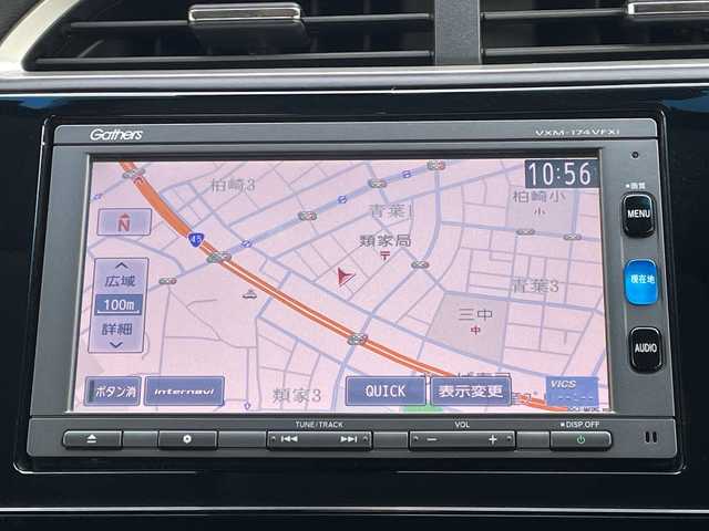 ホンダ シャトル ハイブリッド X 青森県 2016(平28)年 11.2万km ホワイトオーキッドパール 4WD/純正SDナビ・フルセグTV/CD・DVD・Bluetooth・SD/バックカメラ/合皮コンビシート/あんしんパッケージ/衝突軽減ブレーキ/クルーズコントロール/パドルシフト/ビルトインETC/ヒーテッドドアミラー/熱線入りフロントウインドウ/LEDヘッドライト/オートライト/フォグランプ/モデューロ15インチアルミ/プッシュスタート/スマートキー