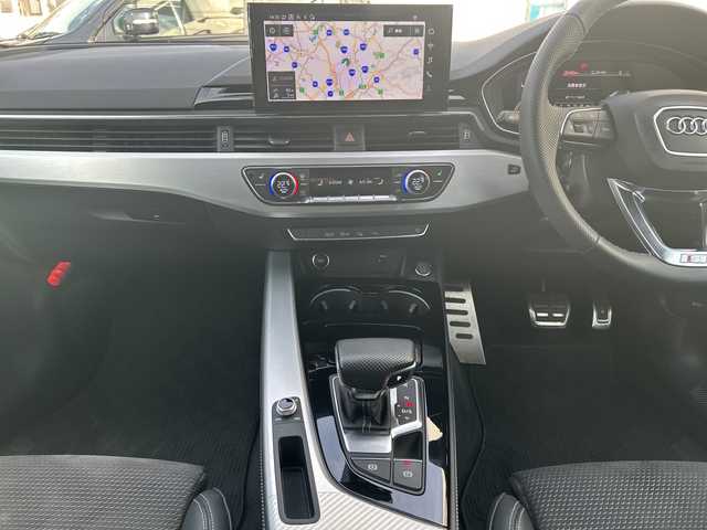 アウディ Ａ４ アバント 35TDI Sライン 愛知県 2021(令3)年 3.5万km グレイシアホワイトメタリック ・禁煙車/・純正ナビ/Bluetooth/・マトリクスLEDヘッドライトパッケージ/・Sラインプラスパッケージ/・サラウンドビューカメラ/・パークアシスト/・ビルトインETC2.0/・黒ハーフレザーシート/・前席パワーシート/ヒーター/・パワーバックドア/・ルーフレール/・純正１８インチアルミ/・パーキングエイド/・アダプティブクルーズコントロール/・ハイビームアシスト/・アクティブレーンアシスト/・電子パーキング/・ブレーキホールド/・パドルシフト/・ステアスイッチ/・プッシュスタート/・電動格納ミラーウインカー/・純正フロアマット/・新車保証書/取扱説明書