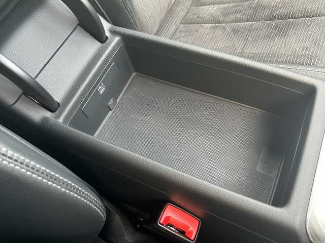 アウディ Ａ４ アバント 35TDI Sライン 愛知県 2021(令3)年 3.5万km グレイシアホワイトメタリック ・禁煙車/・純正ナビ/Bluetooth/・マトリクスLEDヘッドライトパッケージ/・Sラインプラスパッケージ/・サラウンドビューカメラ/・パークアシスト/・ビルトインETC2.0/・黒ハーフレザーシート/・前席パワーシート/ヒーター/・パワーバックドア/・ルーフレール/・純正１８インチアルミ/・パーキングエイド/・アダプティブクルーズコントロール/・ハイビームアシスト/・アクティブレーンアシスト/・電子パーキング/・ブレーキホールド/・パドルシフト/・ステアスイッチ/・プッシュスタート/・電動格納ミラーウインカー/・純正フロアマット/・新車保証書/取扱説明書