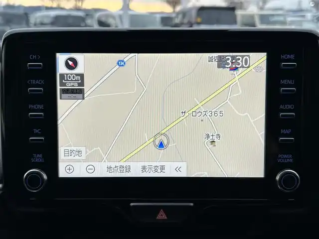 トヨタ ヤリス G 和歌山県 2021(令3)年 1.1万km シルバーM 純正8インチナビ/全方位カメラ/衝突軽減ブレーキ/レーダークルコン/前後コーナーセンサー/レーンキープアシスト/オートライト/ビルトインETC/前後ドラレコ/シートヒーター