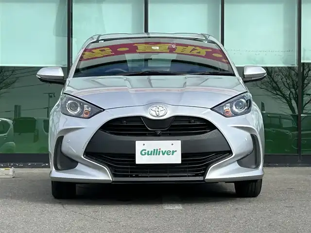 トヨタ ヤリス G 和歌山県 2021(令3)年 1.1万km シルバーM 純正8インチナビ/全方位カメラ/衝突軽減ブレーキ/レーダークルコン/前後コーナーセンサー/レーンキープアシスト/オートライト/ビルトインETC/前後ドラレコ/シートヒーター