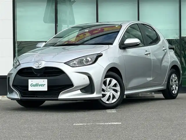 トヨタ ヤリス G 和歌山県 2021(令3)年 1.1万km シルバーM 純正8インチナビ/全方位カメラ/衝突軽減ブレーキ/レーダークルコン/前後コーナーセンサー/レーンキープアシスト/オートライト/ビルトインETC/前後ドラレコ/シートヒーター
