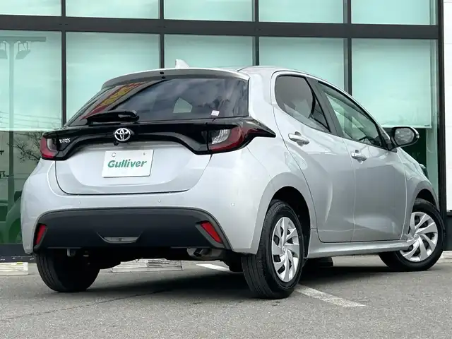 トヨタ ヤリス G 和歌山県 2021(令3)年 1.1万km シルバーM 純正8インチナビ/全方位カメラ/衝突軽減ブレーキ/レーダークルコン/前後コーナーセンサー/レーンキープアシスト/オートライト/ビルトインETC/前後ドラレコ/シートヒーター