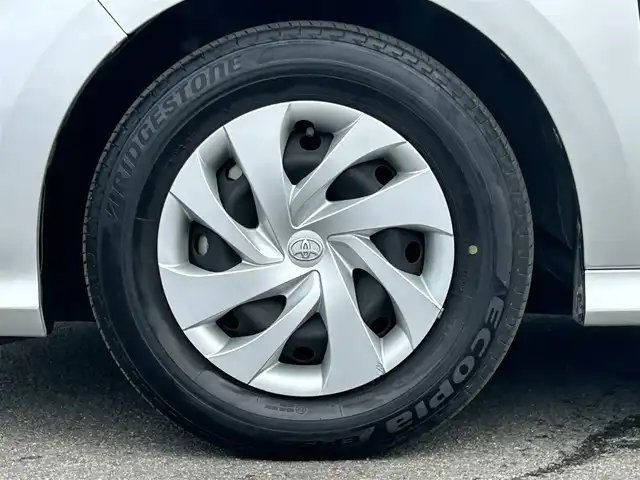 トヨタ ヤリス G 和歌山県 2021(令3)年 1.1万km シルバーM 純正8インチナビ/全方位カメラ/衝突軽減ブレーキ/レーダークルコン/前後コーナーセンサー/レーンキープアシスト/オートライト/ビルトインETC/前後ドラレコ/シートヒーター