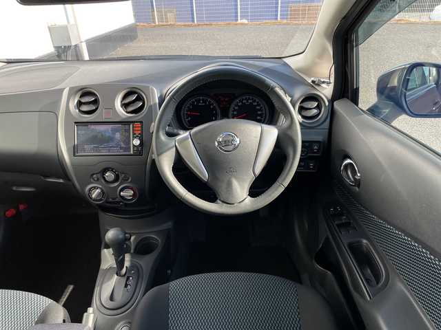 日産 ノート X エアロS V +セーフ 千葉県 2015(平27)年 2.3万km インペリアルアンバーP 純正ナビ/(フルセグTV/SD/CD/DVD/AM/FM/iPod)/衝突被害軽減システム/車線逸脱警報/横滑り防止装置/ETC/アイドリングストップ/フォグランプ/ウィンカーミラー/電動格納ミラー/純正15インチAW/シートリフター/プッシュスタート/スマートキー/フロアマット/ドアバイザー/スペアキー