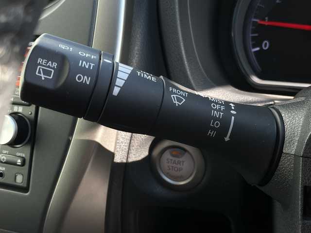 日産 ノート X エアロS V +セーフ 千葉県 2015(平27)年 2.3万km インペリアルアンバーP 純正ナビ/(フルセグTV/SD/CD/DVD/AM/FM/iPod)/衝突被害軽減システム/車線逸脱警報/横滑り防止装置/ETC/アイドリングストップ/フォグランプ/ウィンカーミラー/電動格納ミラー/純正15インチAW/シートリフター/プッシュスタート/スマートキー/フロアマット/ドアバイザー/スペアキー