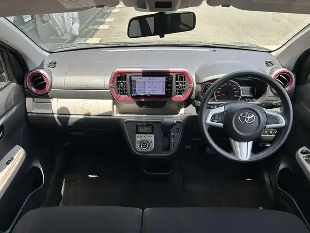 トヨタ パッソ モーダ　S 静岡県 2018(平30)年 2.4万km ブラックマイカメタリック/ダークエメラルドマイカ 2トーン プッシュスタート/社外メモリナビ（AM/FM/CD/DVD/TV/Bluetooth）/バックカメラ/ETC/横滑り防止装置/オートライト/アイドリングストップ/AAC/コーナーセンサー