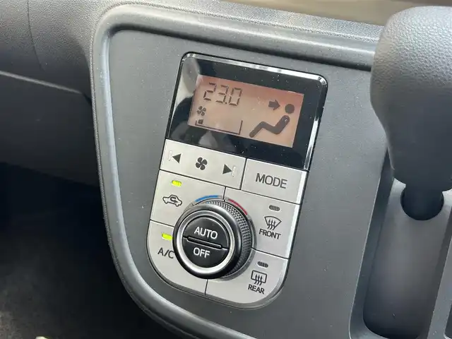 トヨタ パッソ モーダ　S 静岡県 2018(平30)年 2.4万km ブラックマイカメタリック/ダークエメラルドマイカ 2トーン プッシュスタート/社外メモリナビ（AM/FM/CD/DVD/TV/Bluetooth）/バックカメラ/ETC/横滑り防止装置/オートライト/アイドリングストップ/AAC/コーナーセンサー