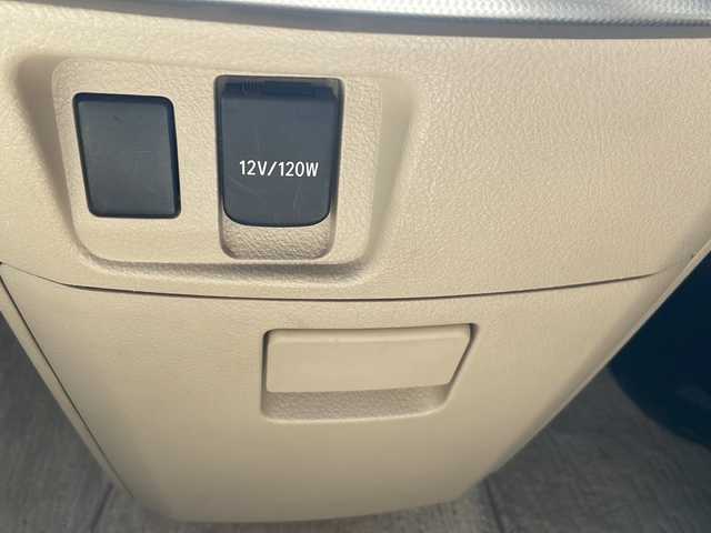 トヨタ ヴェルファイア 2．4V 鹿児島県 2008(平20)年 12万km ホワイトパールクリスタルシャイン 純正ナビ/CD/DVD/TV/ワンセグTV/3列シート/パワーステアリング/パワーウィンドウ/両側パワースライドドア/パーキングアシスト/アイドリングストップ/純正後部座席モニター/ETC/純正フロアマット/ABS/コーナーセンサー/オートライト