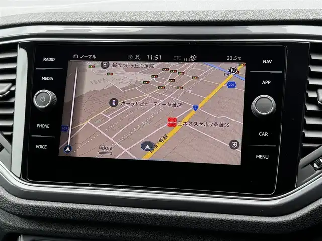 フォルクスワーゲン ＶＷ Ｔ－ロック TDI スポーツ 静岡県 2021(令3)年 2.1万km グレー カラーコード：X3(LR7H)【イリジウムグレーメタリック】/ハーフレザーシート/電動リアゲート/ブラインドスポットアシスト/Digital Cockpit Pro/Discover Media/(Bluetooth/CarPlay/USB)/ジェスチャーコントロール/衝突被害軽減システム/バックカメラ/アダプティブクルーズコントロール/レーンキープアシスト/パーキングアシスト/スマートキー/ETC2.0/ドライブレコーダー/純正フロアマット/純正アルミホイール/ルーフレール/保証書/取扱説明書/スペアキー