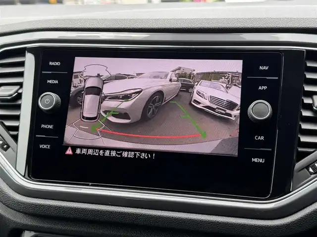 フォルクスワーゲン ＶＷ Ｔ－ロック TDI スポーツ 静岡県 2021(令3)年 2.1万km グレー カラーコード：X3(LR7H)【イリジウムグレーメタリック】/ハーフレザーシート/電動リアゲート/ブラインドスポットアシスト/Digital Cockpit Pro/Discover Media/(Bluetooth/CarPlay/USB)/ジェスチャーコントロール/衝突被害軽減システム/バックカメラ/アダプティブクルーズコントロール/レーンキープアシスト/パーキングアシスト/スマートキー/ETC2.0/ドライブレコーダー/純正フロアマット/純正アルミホイール/ルーフレール/保証書/取扱説明書/スペアキー