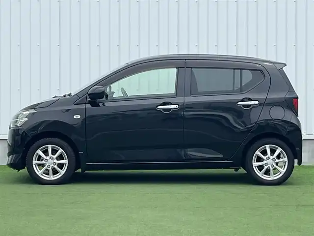 ダイハツ ミラ イース G SAⅢ 香川県 2017(平29)年 4.5万km ブラックマイカメタリック 登録時走行距離 44744km/社外オーディオ/→AM/FM/フルセグTV/バックカメラ/前後ドライブレコーダー/ETC/前席シートヒーター/LEDオートライト/オートハイビーム/アイドリングストップ/クリアランスソナー/プッシュスタート/スマートキー/スペアキー