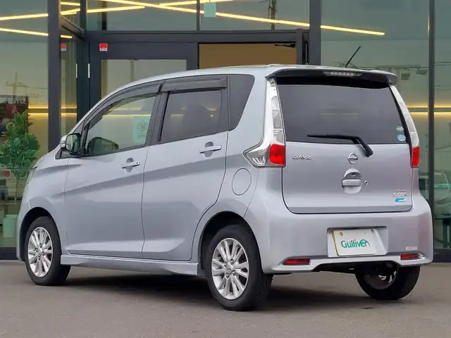 日産 デイズ HWS X Vセレ +SeftyⅡ 東京都 2015(平27)年 7万km クールシルバー 純正ナビ/フルセグ/アラウンドビューモニター/エマージェンシーブレーキ/アイドリングストップ/スマートキー/純正14インチAW