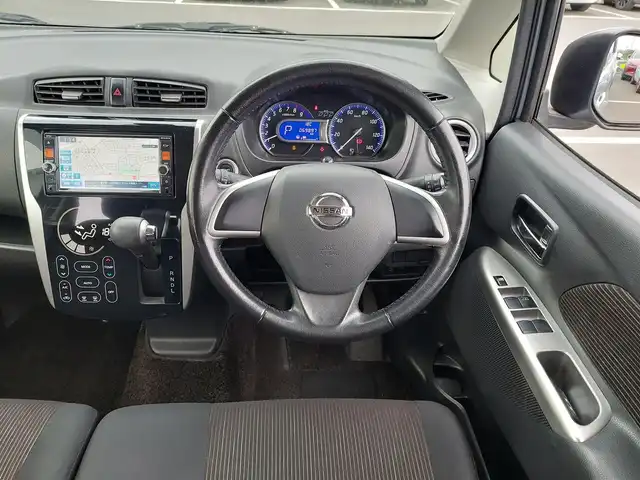 日産 デイズ HWS X Vセレ +SeftyⅡ 東京都 2015(平27)年 7万km クールシルバー 純正ナビ/フルセグ/アラウンドビューモニター/エマージェンシーブレーキ/アイドリングストップ/スマートキー/純正14インチAW